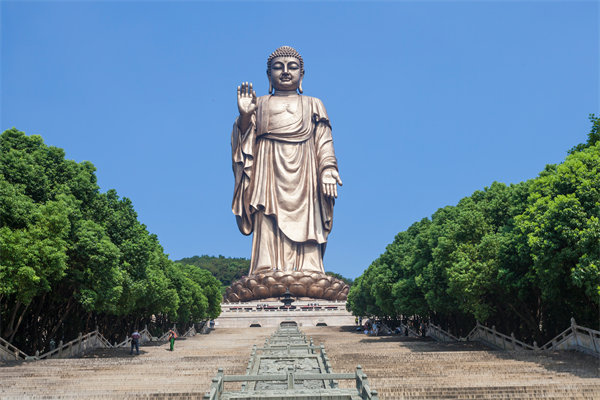 無錫戰(zhàn)略咨詢公司如何幫企業(yè)突破增長瓶頸，實現(xiàn)逆勢突圍？