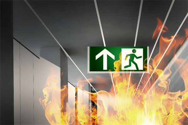 山東化工廠爆炸后樓房?jī)H?？蚣?，對(duì)制造業(yè)有何啟示？