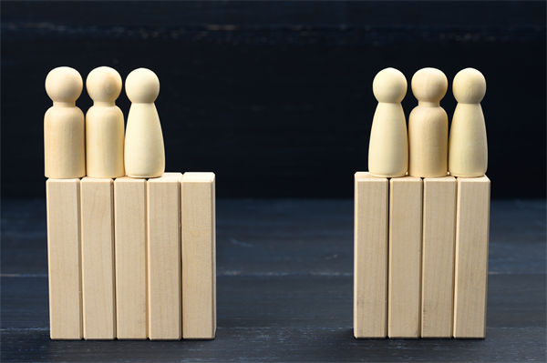 企業(yè)文化標語掛滿墻，為何員工依然缺乏認同感？